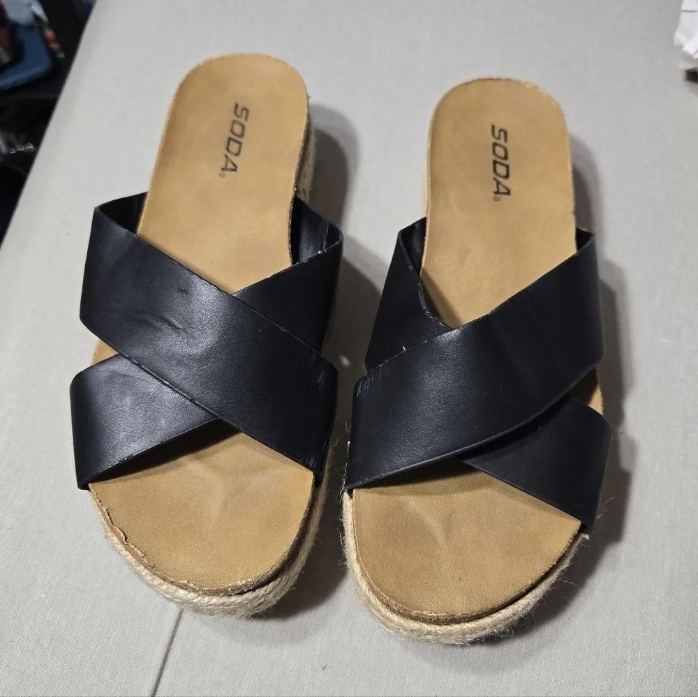 Soda Women's Open Toe Criss Cross Espadrille Flatform Wedge Sz 9